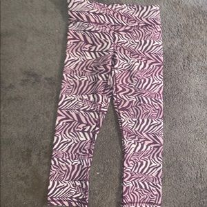 Mid-Rise Powerhold Crop by Fabletics